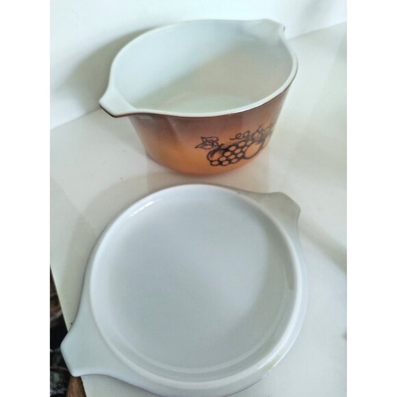 Vintage Pyrex Old Orchard Casserole Dish 473 1 Qt  Bowl w Lid - Picture 7 of 15